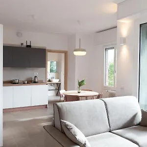  Appartamento New Exclusive Apartments- Near Train Station
